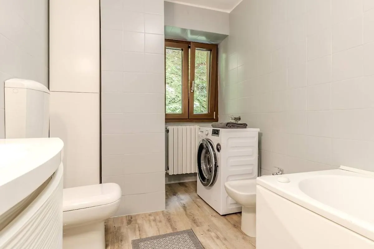Blue Como Luxury Apt #2 0*,  イタリア