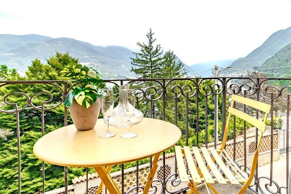 Blue Como Luxury Apt #2 0*,  Italia